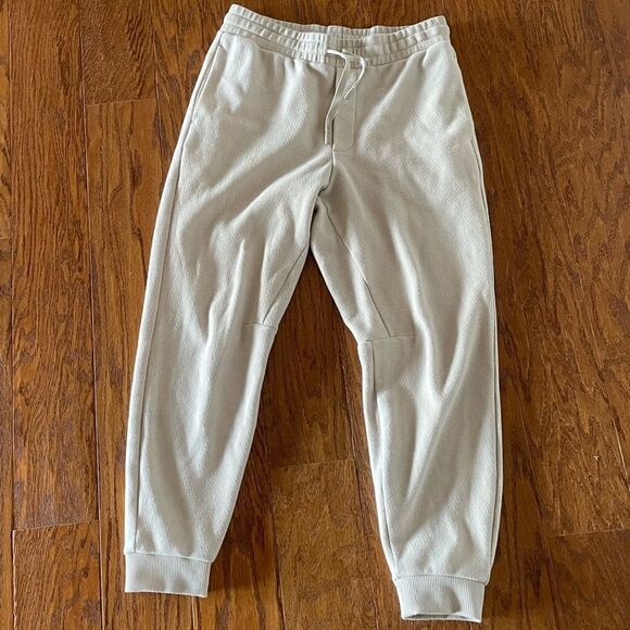 Cream joggers  - Picture 2 of 4